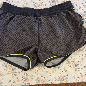 Under Armour Women's Black and Gray Shorts